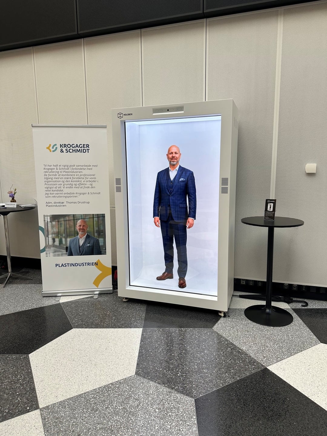 HOLOBOX 86 hos DI og Plastindustrien